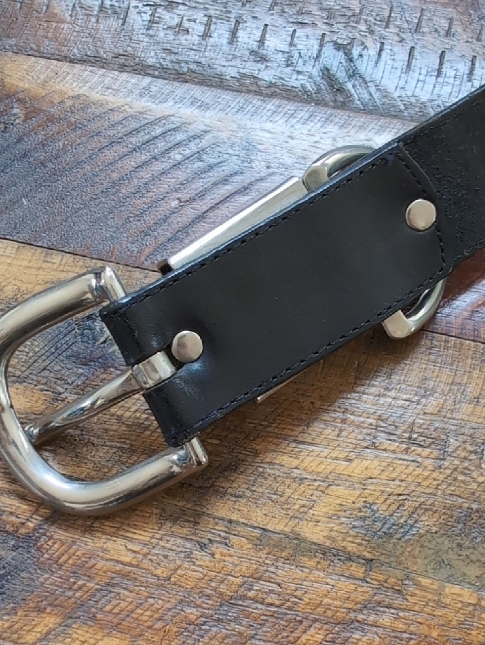 Harley-Davidson Black Leather Belt with Silver Chrome Logo Buckle - Picture 7 of 13